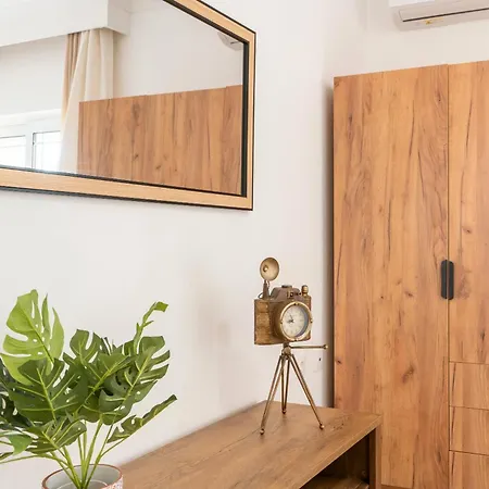 Absinthia Fanes Διαμέρισμα