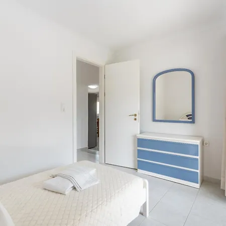 公寓 Absinthia Fanes *