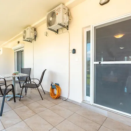 דירה Absinthia Fanes עיר רודוס