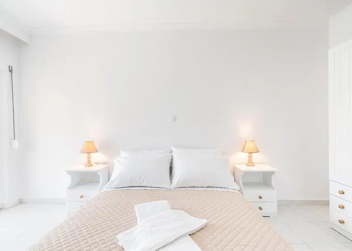 Absinthia Fanes 아파트 *