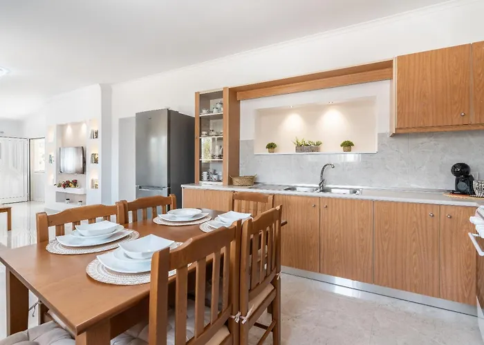 아파트 Absinthia Fanes Rhodes City