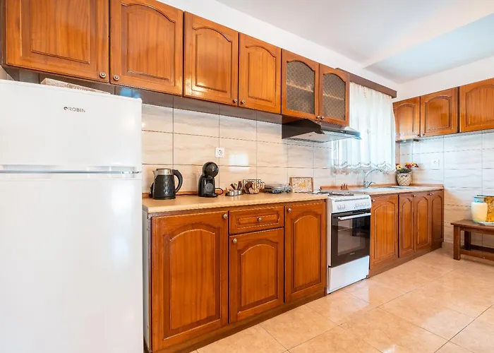 아파트 Absinthia Fanes Rhodes City