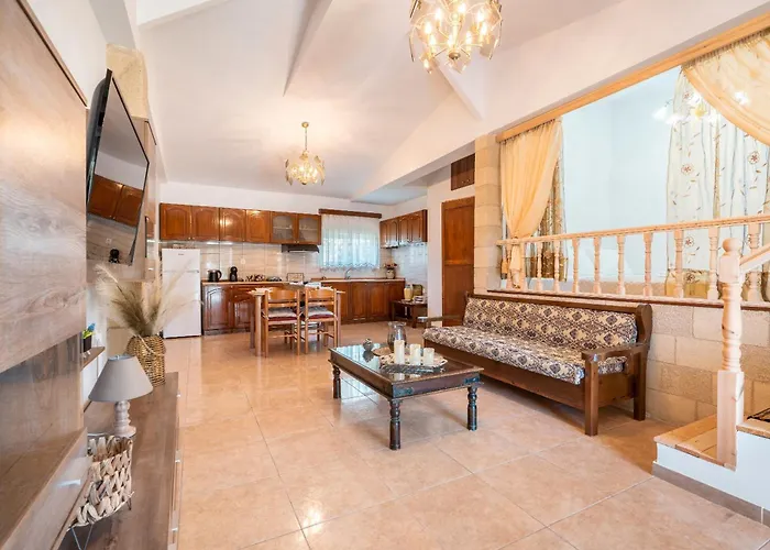 아파트 Absinthia Fanes