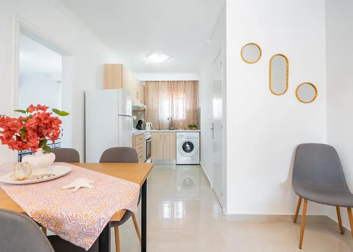 Absinthia Fanes * Rhodes City