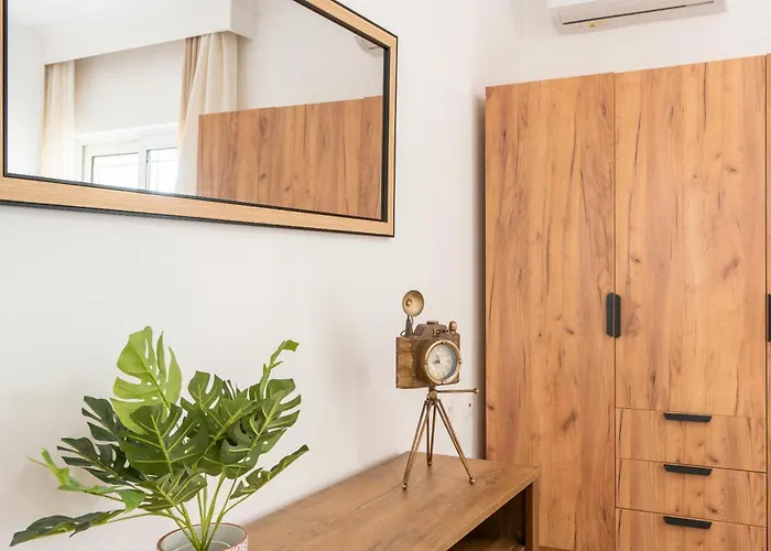 Absinthia Fanes 아파트