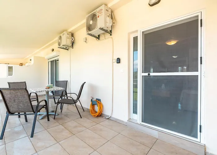 아파트 Absinthia Fanes Rhodes City