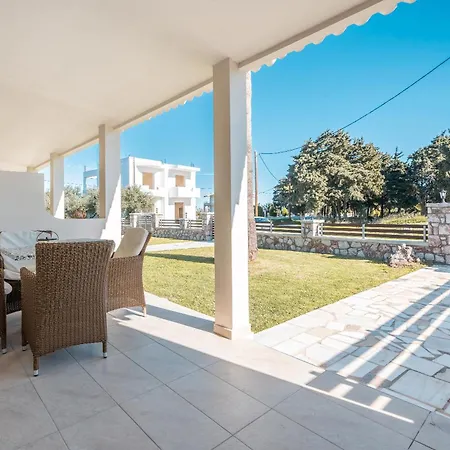 Absinthia Fanes Apartment