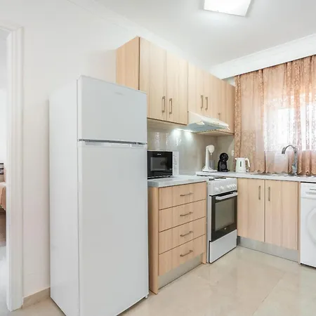 Absinthia Fanes Apartment